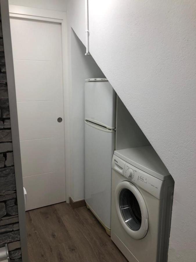Ferienwohnung Alojamiento Karina Les Exterior foto