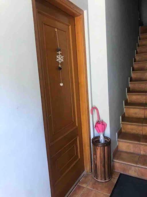 Ferienwohnung Alojamiento Karina Les Exterior foto