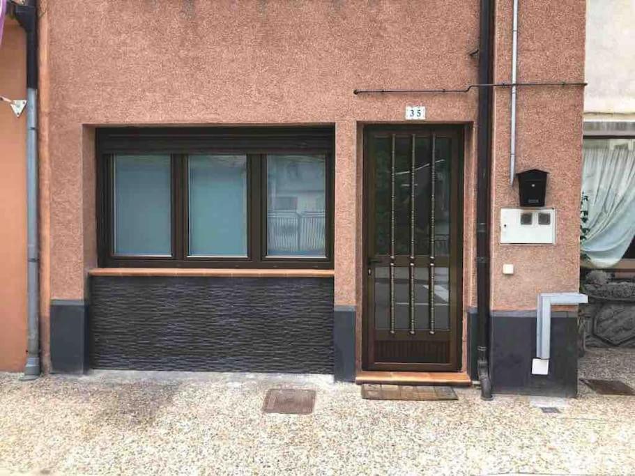 Ferienwohnung Alojamiento Karina Les Exterior foto
